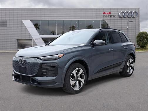 2025 Audi Q6 e-tron Premium Plus quattro