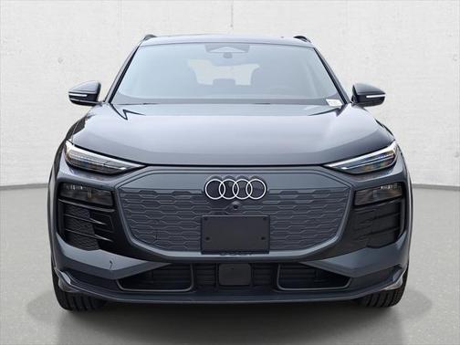 2025 Audi Q6 e-tron Premium Plus quattro