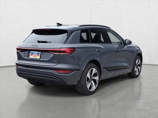 2025 Audi Q6 e-tron Premium Plus quattro