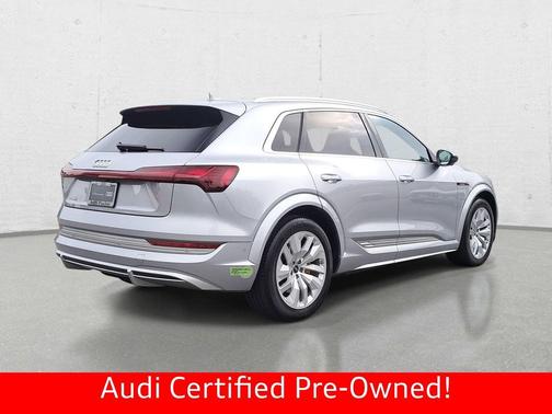 Florett Silver Metallic 2023 Audi e-tron S Premium Plus quattro