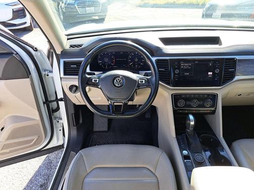 2018 Volkswagen Atlas 3.6L SEL Premium