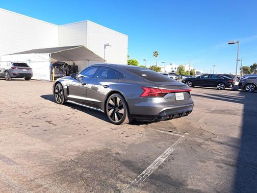 2024 Audi e-tron GT Prestige quattro