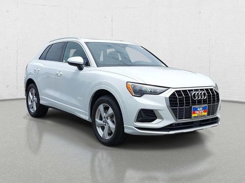 Glacier White Metallic 2019 Audi Q3 2.0T Premium