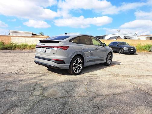 2024 Audi Q4 e-tron Sportback Prestige 55 quattro