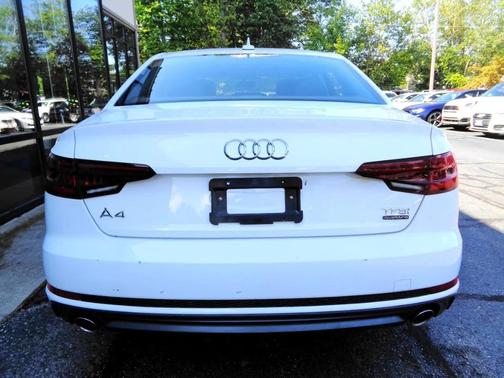 2018 Audi A4 2.0 TFSI quattro Komfort S tronic