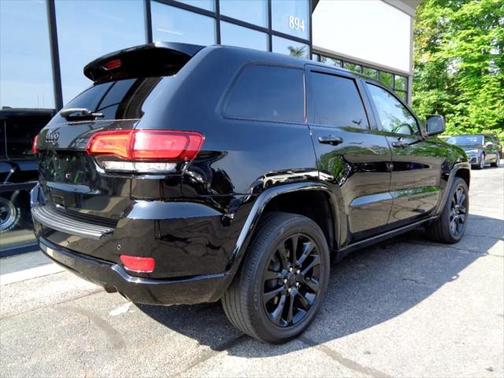 2022 Jeep Grand Cherokee Laredo