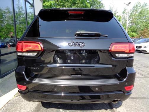 2022 Jeep Grand Cherokee Laredo
