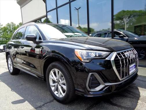 2022 Audi Q3 45 S line Premium