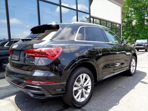 2022 Audi Q3 45 S line Premium