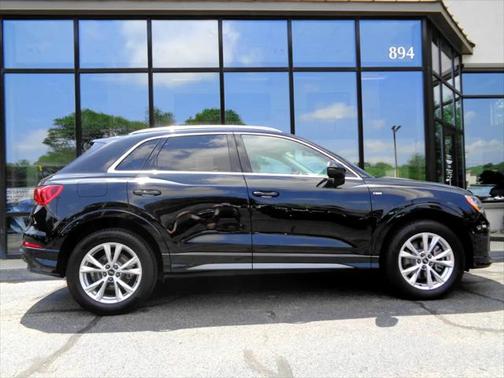 2022 Audi Q3 45 S line Premium