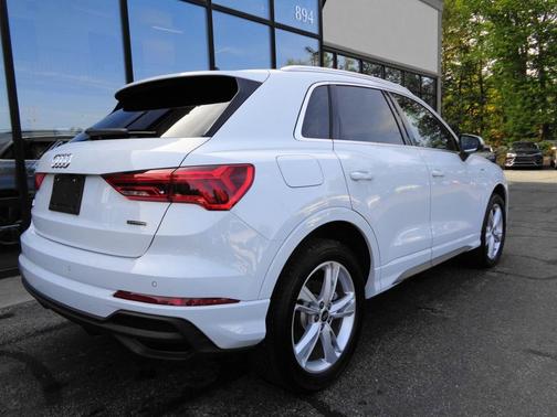 2024 Audi Q3 S line Premium 45 TFSI quattro