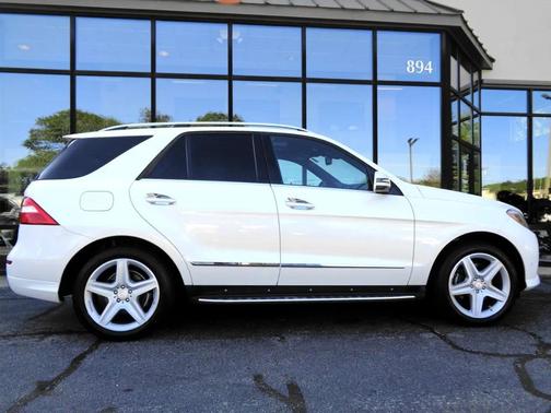 2015 Mercedes-Benz M-Class 4MATIC 4dr ML 400