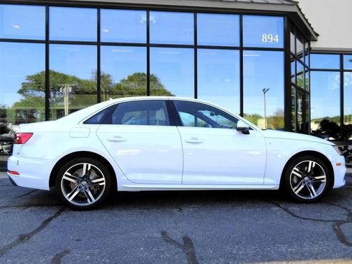 2017 Audi A4 2.0T Prestige