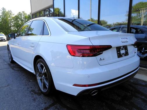 2017 Audi A4 2.0T Prestige