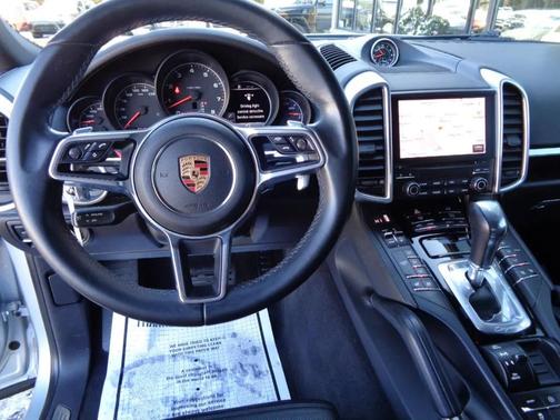 2017 Porsche Cayenne Platinum Edition