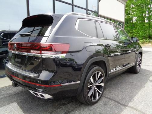 Black 2024 Volkswagen Atlas 2.0T SEL Premium R-Line 4MOTION