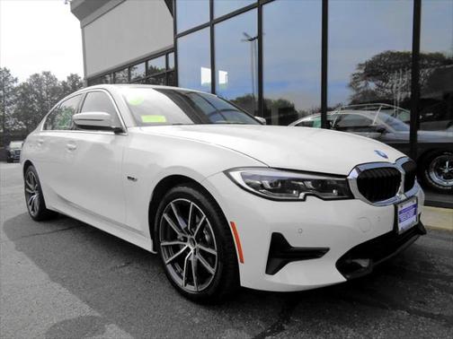 2022 BMW 330e Base