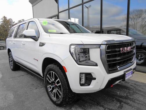 2023 GMC Yukon XL 4WD 4dr AT4