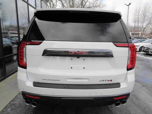 2023 GMC Yukon XL 4WD 4dr AT4
