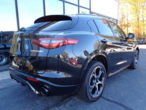 2022 Alfa Romeo Stelvio Veloce