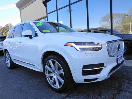 2017 Volvo XC90 Hybrid T8 eAWD Plug-In Hybrid 7-Passenger Inscription