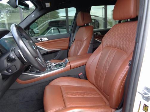 2021 BMW X7 M50i