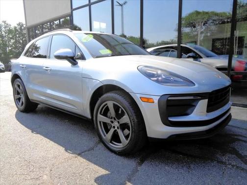 2022 Porsche Macan Base