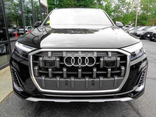 2025 Audi Q7 55 Premium Plus