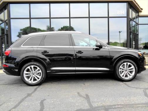 2025 Audi Q7 55 Premium Plus