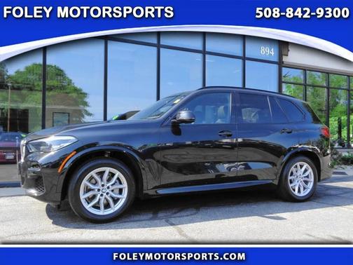 Black 2022 BMW X5 xDrive40i