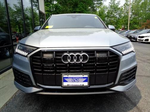 2024 Audi Q7 45 Premium Plus