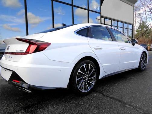 2022 Hyundai SONATA Limited