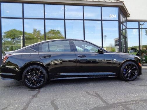 2022 Cadillac CT5 Sport