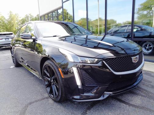2022 Cadillac CT5 Sport