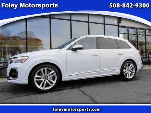 2025 Audi Q7 55 Premium Plus