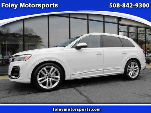 2025 Audi Q7 55 Premium Plus