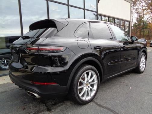 2022 Porsche Cayenne Platinum Edition