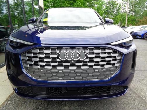 Blue 2025 Audi Q5 Premium Plus 2.0 TFSI quattro