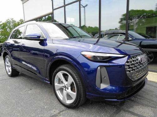 Blue 2025 Audi Q5 Premium Plus 2.0 TFSI quattro