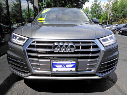 Photo 2 of 21 of 2019 Audi Q5 2.0T Premium Plus