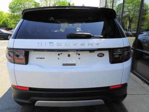 White 2020 Land Rover Discovery Sport SE 4WD