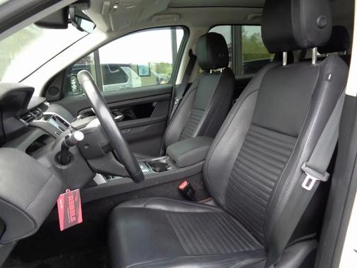 White 2020 Land Rover Discovery Sport SE 4WD