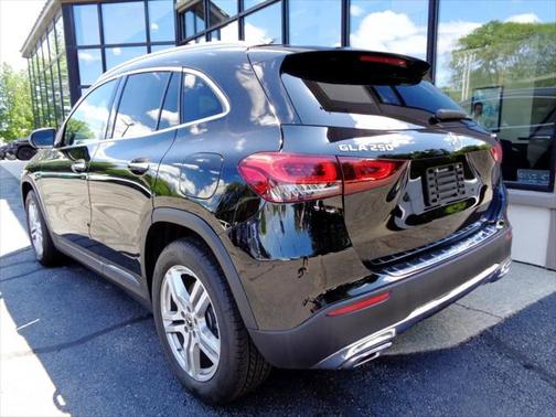 2021 Mercedes-Benz GLA 250 Base 4MATIC