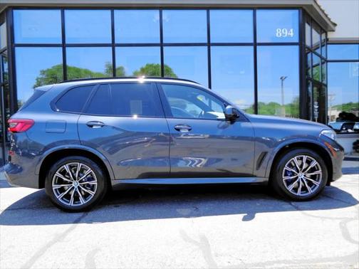 2020 BMW X5 M50i