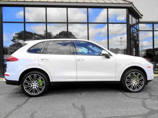 2017 Porsche Cayenne E-Hybrid S