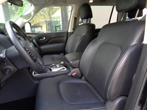 Black 2024 INFINITI QX80 Luxe