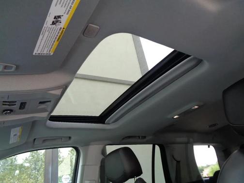 White 2019 Cadillac Escalade Luxury