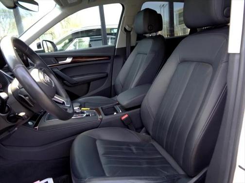 2020 Audi Q5 45 Premium Plus