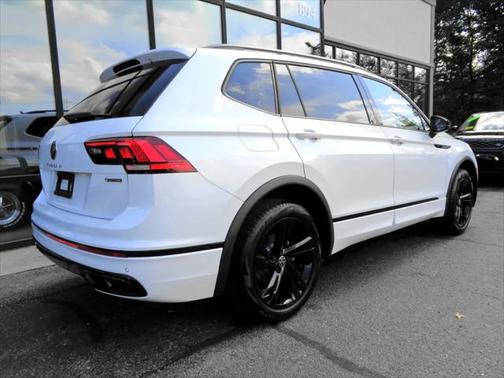 2024 Volkswagen Tiguan 2.0T SE R-Line Black 4MOTION
