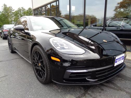 2018 Porsche Panamera 4S